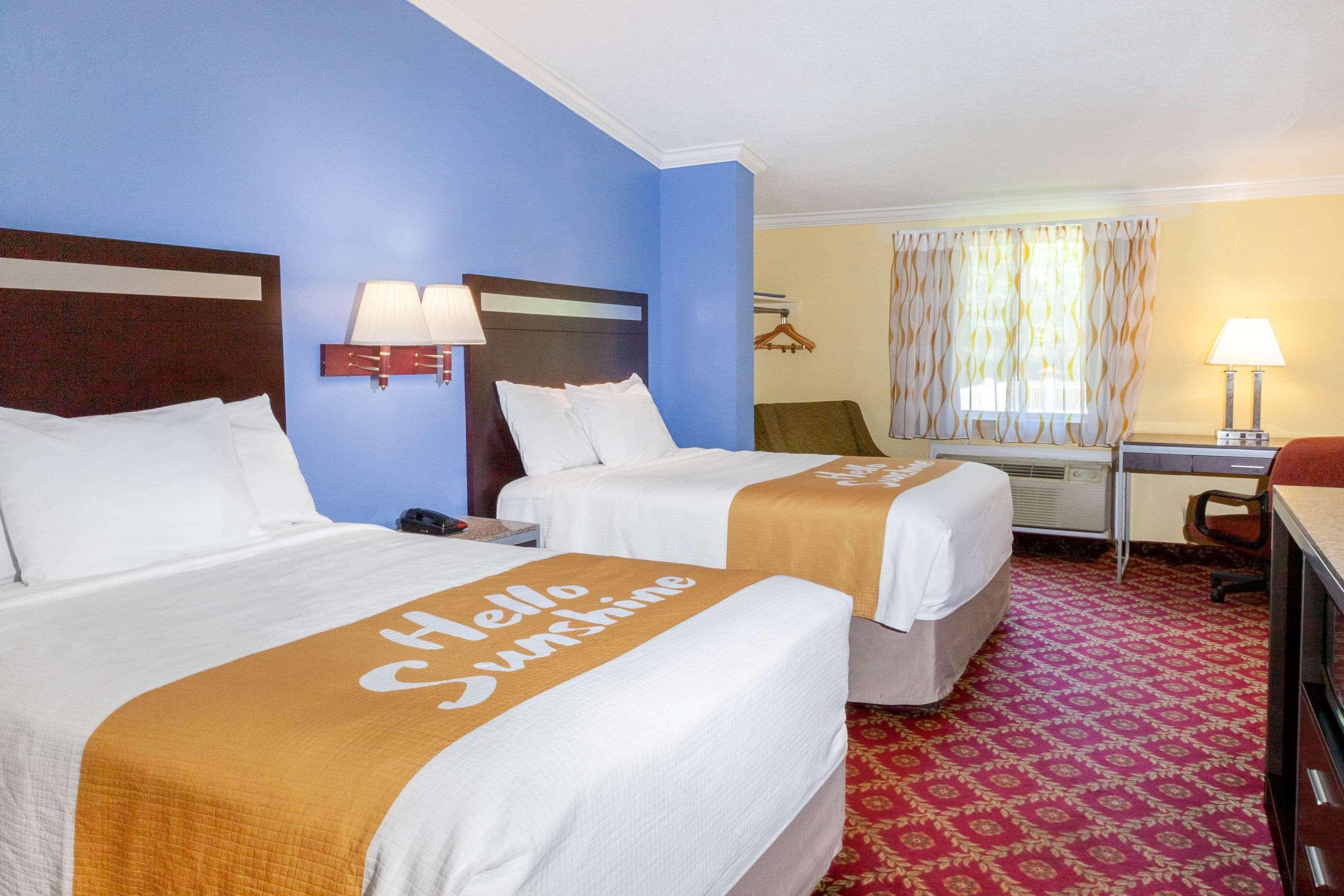 Days Inn By Wyndham Nanuet / Spring Valley Eksteriør billede