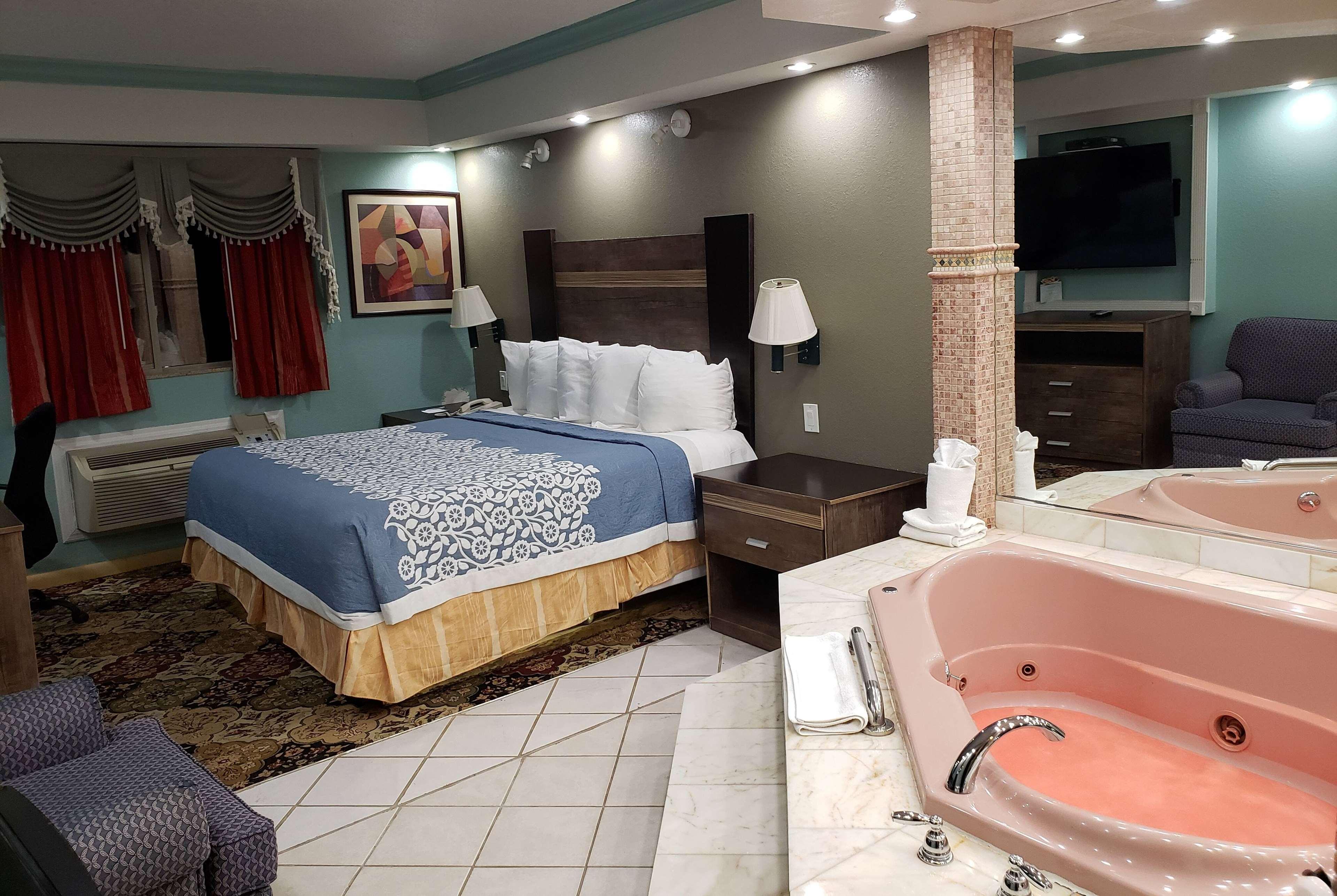 Days Inn By Wyndham Nanuet / Spring Valley Eksteriør billede